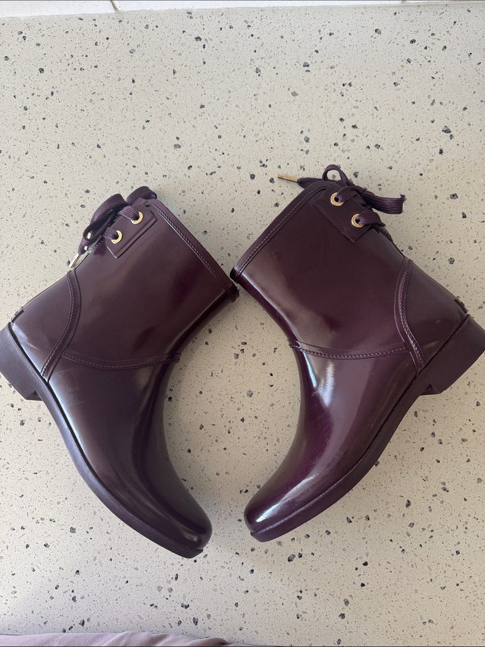 Michael Kors Women’s Deep Plum Lace-Up Glossy Rubber Ankle Rain Boots Size 9 EUC - Picture 12 of 13